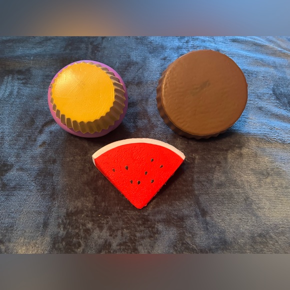 3 Squishes Watermelon Cupcake Pie - Picture 2 of 8